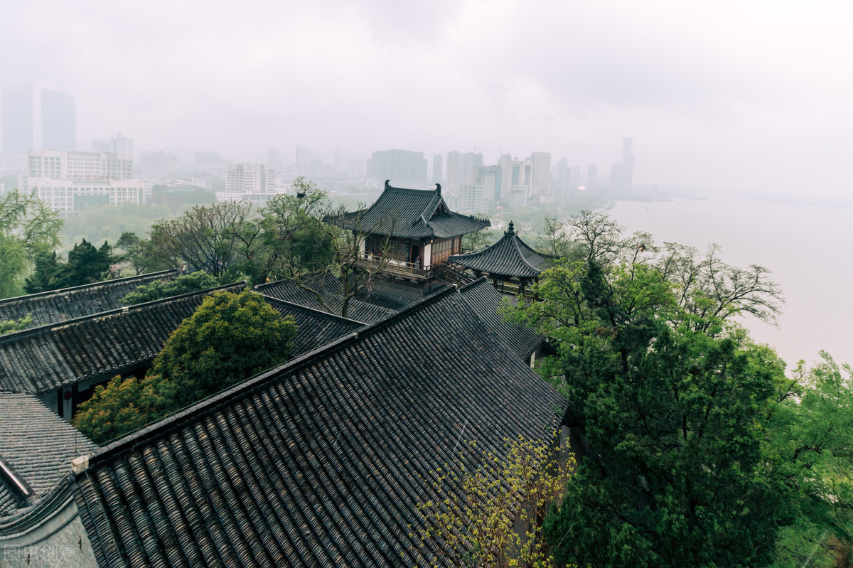 宿甘露寺僧舍带拼音，古诗全文及拼音